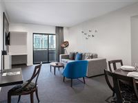 1 Bedroom Premium Apartment - Mantra on Russell Melbourne